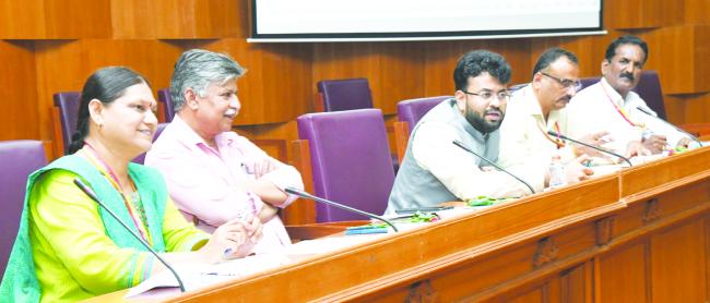 ಗುಣಮಟ್ಟದ ಶಿಕ್ಷಣಕ್ಕೆ ಆದ್ಯತೆ ನೀಡಿ: ಜಿಪಂ ಸಿಇಓ ರಾಹುಲ್ ಶಿಂಧೆ   