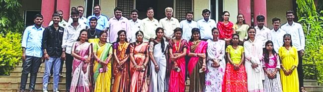 ಪದವಿ ಶಿಕ್ಷಣವೇ ಪಕ್ವತೆಯ ಬೇರು: ಪ್ರಭುಸ್ವಾಮಿ ಹೇಮಗಿರಿಮಠ  