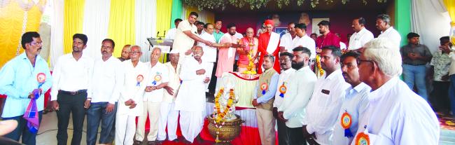 ಜೀವ ಸಂಕುಲದ ದಾಹ ತಣಿಸಲು ಗಂಗೆಯನ್ನು ಧರೆಗಿಳಿಸಿದ ಭಗೀರಥ ವಿಶ್ವ ಮಾನವ : ಸಹಜಾನಂದ ಸ್ವಾಮಿಗಳು  