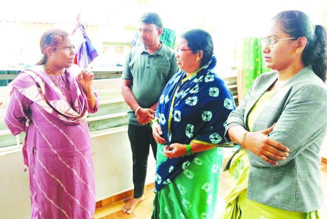 ಒಳ ಮೀಸಲಾತಿ ಸಮೀಕ್ಷೆ : ಮೇ 29ರ ವರೆಗೆ ವಿಸ್ತರಣೆ  ವಿವಿಧೆಡೆ ಡಿಸಿ ಜಾನಕಿ ಭೇಟಿ, ಸಮೀಕ್ಷೆ ಕಾರ್ಯ ಪರೀಶೀಲನೆ 