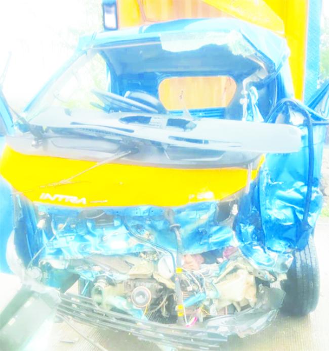 ಚಿಕ್ಕ ಟೆಂಪೋ-ಐಸರ್‌ವಾಹನ ಮುಖಾಮುಖಿ ಡಿಕ್ಕಿ: ಇಬ್ಬರು ಸ್ಥಳದಲ್ಲೇ ಸಾವು, ಓರ್ವ ಗಂಭೀರ ಗಾಯ