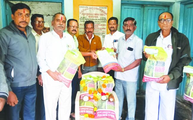 ರಿಯಾಯಿತಿ ದರದಲ್ಲಿ ಬೀಜ ವಿತರಣೆಗೆ ಆರಂಭ 