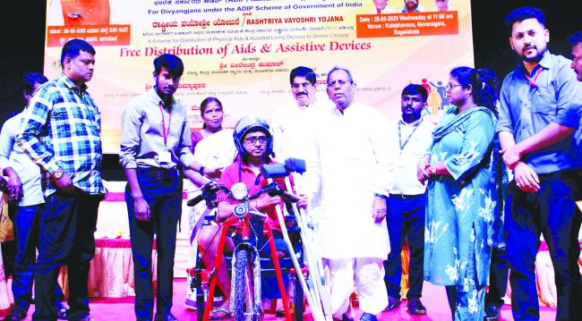 ಜ್ಞಾನವನ್ನು ಹೊಂದಿರುವ ಸಮಾಜ ದಿವ್ಯಾಂಗ ಸಮಾಜ : ಗದ್ದಿಗೌಡರ 