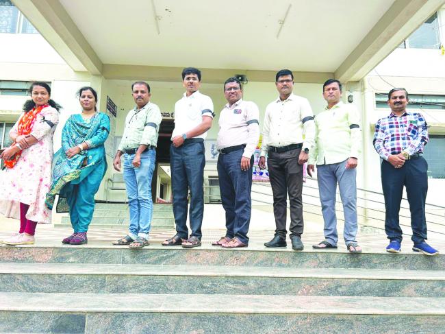 ಶಿಕ್ಷಕರು ಮತ್ತು ಸಿಬ್ಬಂದಿಗಳು ಕೈಗೆ ಕಪ್ಪು ಪಟ್ಟಿ ಧರಿಸಿ ಪ್ರತಿಭಟನೆ ನಡೆಸಲು ಮುಂದಾಗಿದ್ದಾರೆ: ಶಶಿಕಾಂತ್ ಕಾಂಬಳೆ 