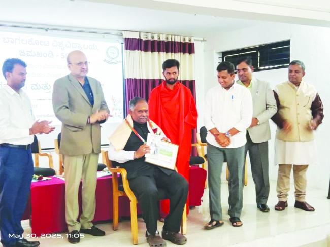 ಮಾಧ್ಯಮಗಳು ಪ್ರಜಾಪ್ರಭುತ್ವದ ನಾಲ್ಕನೇ ಅಂಗವಾಗಿ ಕಾರ್ಯನಿರ್ವಹಿಸುತ್ತಿವೆ: ಆನಂದ ಸಿ ನ್ಯಾಮಗೌಡ 