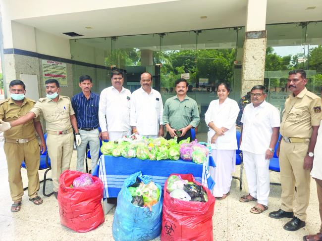 ಟ್ರಾಮಾ ಕೇರ್ ಆಸ್ಪತ್ರೆಯಲ್ಲಿ ‘ವಿಶ್ವ ತಂಬಾಕು ರಹಿತ ದಿನ’ ನಿಮಿತ್ತ ಜಾಗೃತಿ