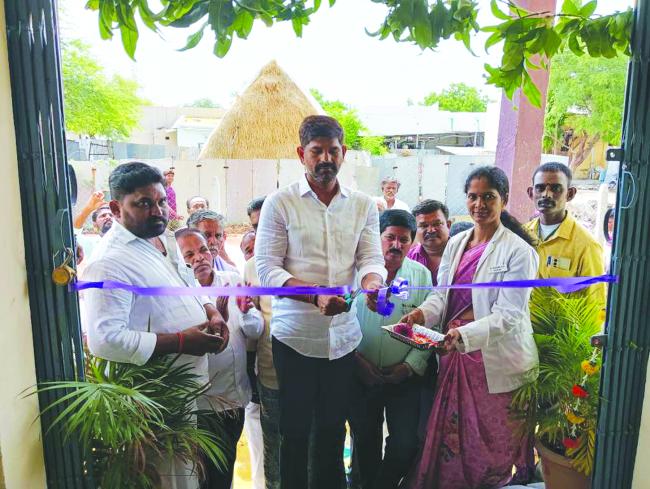 ಕೋಳೂರು: ಸರ್ಕಾರಿ ಆಯುರ್ವೇದ ಚಿಕಿತ್ಸಾಲಯದ ನೂತನ ಕಟ್ಟಡ ಉದ್ಘಾಟನೆ ನೆರವೇರಿಸಿದ ಶಾಸಕ ಜೆ.ಎನ್‌.ಗಣೇಶ್‌