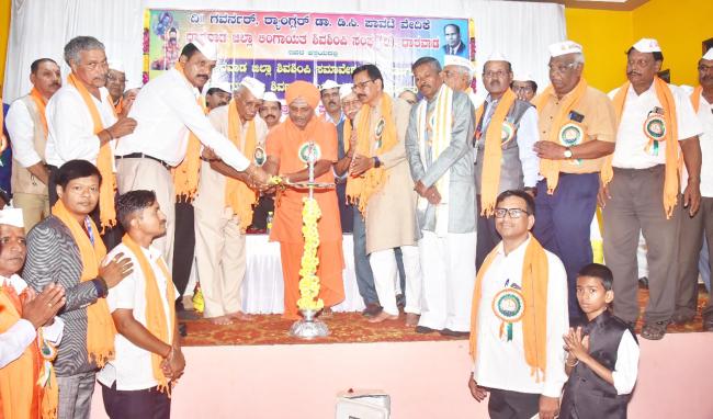 ಅದ್ಧೂರಿಯಾಗಿ ಜರುಗಿದ ಧಾರವಾಡ ಜಿಲ್ಲಾ ಲಿಂಗಾಯತ ಶಿವಶಿಂಪಿ ಸಮಾವೇಶ 