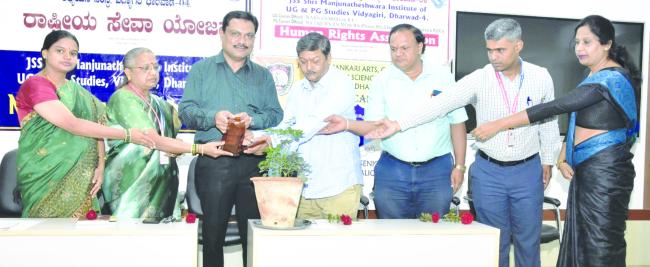 ಪರಿಸರ ಸಂರಕ್ಷಣೆ ನಮ್ಮೆಲ್ಲರ ಹೊಣೆ: ಡಾ. ಸೂರಜ ಜೈನ್ 