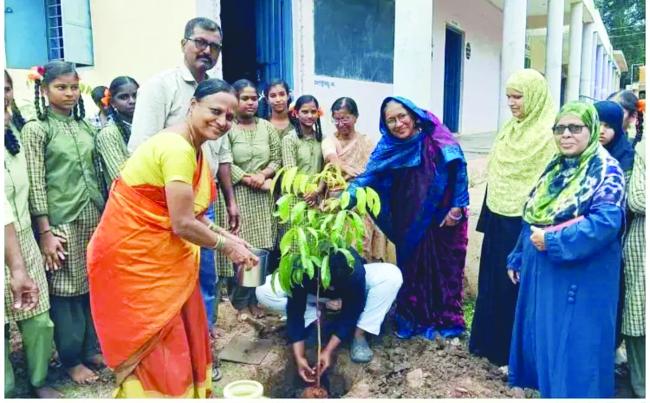 ಸರಕಾರಿ ಪ್ರೌಢ ಶಾಲೆಯಲ್ಲಿವಿಶ್ವ ಪರಿಸರ ದಿನ ಆಚರಣೆ