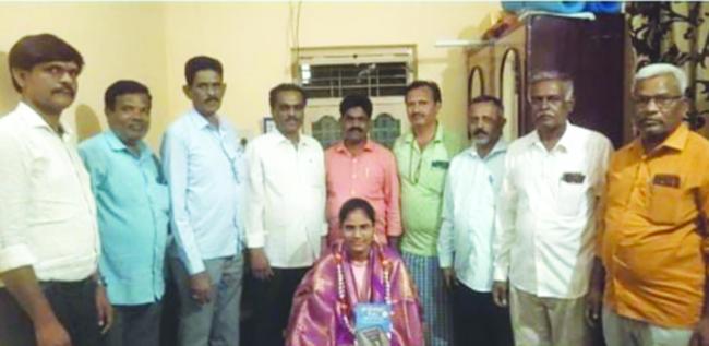 ಚಿನ್ಮಯಿಗೆ ಪಂಚಮಸಾಲಿ ನೌಕರರ ಸಂಘದಿಂದ ಸನ್ಮಾನ