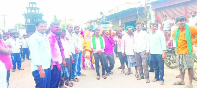 ದೇವರಹಿಪ್ಪರಗಿಯಲ್ಲಿ ಕಾರ ಹುಣ್ಣಿಮೆ ಸಂಭ್ರಮ  