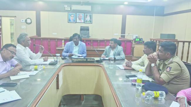 ಅಂತರಾಷ್ಟ್ರೀಯ ಯೋಗ ದಿನಾಚರಣೆ ವ್ಯವಸ್ಥಿತವಾಗಿ ಆಯೋಜಿಸಿ: ಜಿಲ್ಲಾಧಿಕಾರಿ ಡಾ.ವಿಜಯಮಹಾಂತೇಶ ದಾನಮ್ಮನವರ 