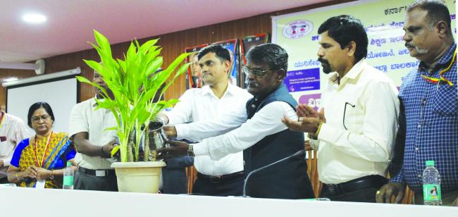 ಬಾಲಕಾರ್ಮಿಕ ಪದ್ಧತಿ ವಿರೋಧಿ ದಿನಾಚರಣೆ: ಜನಜಾಗೃತಿ ಅವಶ್ಯಕ: ಜಿಲ್ಲಾಧಿಕಾರಿ  