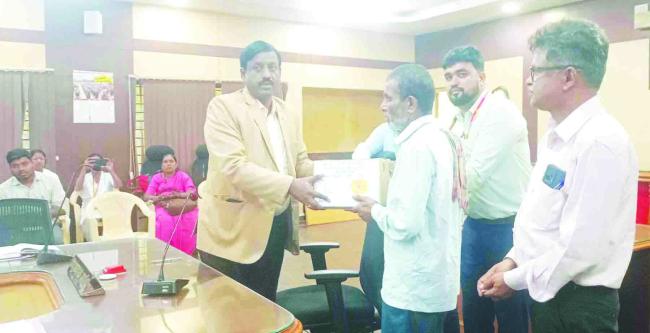 ಕ್ಷಯರೋಗಿಗೆ ಆಹಾರ್ ಕಿಟ್ ವಿತರಣೆ 