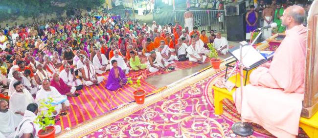 ಶ್ರೀಪಾದಂಗಳವರ ಮೃತ್ತಿಕಾ ವೃಂದಾವನ ಪ್ರತಿಷ್ಠಾಪನಾ ಸಮಾರಂಭ 