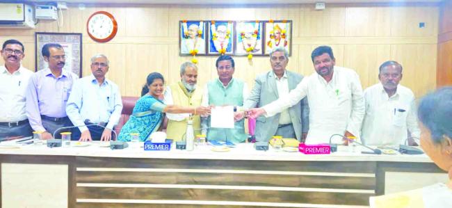 ಹೆಚ್ಚುವರಿ ಮತ್ತು ವಿಶೇಷ ಅನುದಾನಕ್ಕೆ ಪಟೇಲ್ ಮನವಿ  