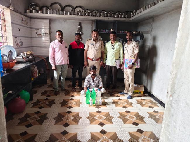 ಅಬಕಾರಿ ದಾಳಿ : 6 ಲೀ.ಕಳ್ಳಭಟ್ಟಿ ಸಾರಾಯಿ ಜಪ್ತಿ 