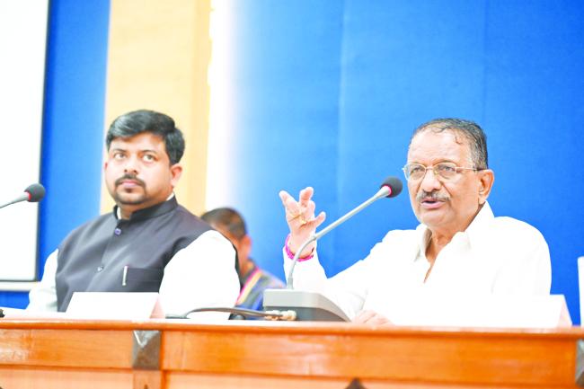 ಅರ್ಹ ಫಲಾನುಭವಿಗಳು ಹೊರಗುಳಿಯದಂತೆ ನೋಡಿಕೊಳ್ಳಿ: ಎಸ್‌.ಆರ್‌.ಪಾಟೀಲ 