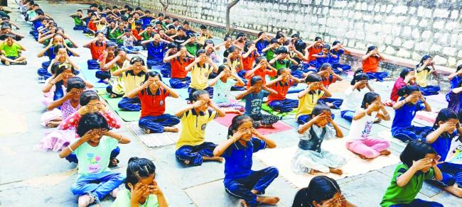 ಲಯನ್ಸ್‌ ಸ್ವಾಮಿ ವಿೇಕಾನಂದ ಶಾಲೆಯಲ್ಲಿ ವಿಶ್ವ ಯೋಗ ದಿನಾಚರಣೆ 