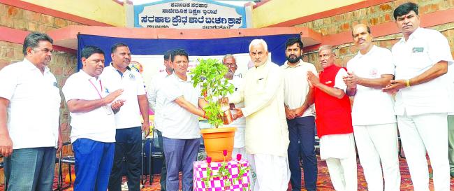 ನಿತ್ಯ ಯೋಗ ಮಾಡಿ ಆರೋಗ್ಯ ವೃದ್ಧಿಸಿಕೊಳ್ಳಿ: ಶಾಸಕ ಜೆ.ಟಿ.ಪಾಟೀಲ  