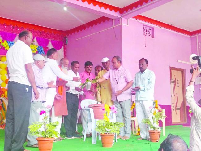 ಶಿಕ್ಷಕ ವೃತ್ತಿ ಎಲ್ಲಕ್ಕಿಂತ ಶ್ರೇಷ್ಠ : ಅರವಿಂದ ಮನಗೂಳಿ 