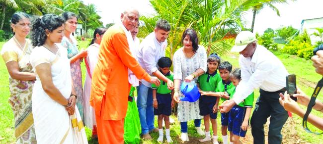 ಸುಗಮ ಬದುಕಿಗೆ ಯೋಗ ಪರಿಸರ ಸಹಕಾರಿ : ಸಂಗನಬಸವ ಶ್ರೀಗಳು 