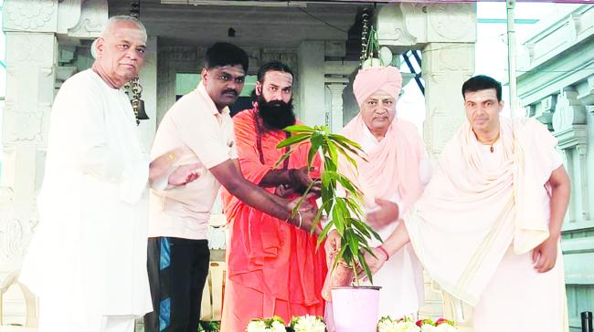 ಯೋಗವು ಭಾರತೀಯ ಸಂಸ್ಕೃತಿಯ ಹಿರಿಮೆ: ಶ್ರೀಗಳು  