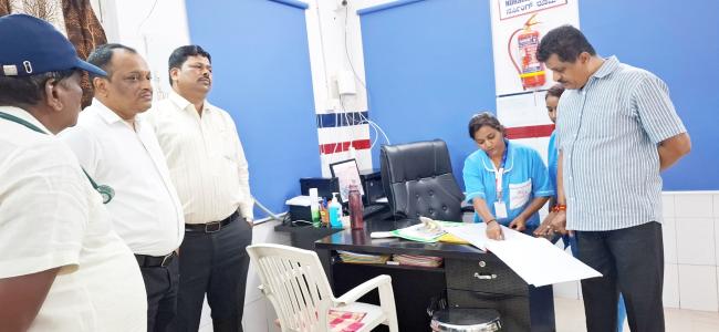ಸಂಪಗಾಂವಿ ಆಸ್ಪತ್ರೆಗೆ ಅಧಿಕಾರಿಗಳ ಭೇಟಿ, ಪರೀಶಿಲನೆ 