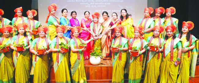 ಸಮಾಜದ ಶ್ರೇಯೋಭಿವೃದ್ಧಿಗಾಗಿ ನಿರಂತರ ಶ್ರಮ: ಮಧುಮತಿ ಹಿರೇಮಠ 