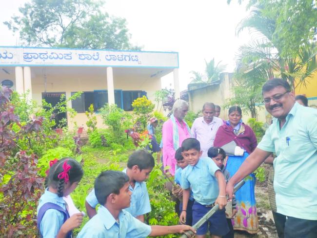 ತಾಯಿಯ ಹೆಸರಿನಲ್ಲಿ ಒಂದು ಮರ: ಜಾಗೃತಿ ಕಾರ್ಯಕ್ರಮ 