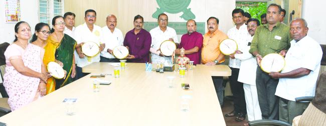 ಶಿವಾಜಿ ಮಹಾರಾಜ ಕೋ-ಆಪ್‌. ಕ್ರೆಡಿಟ್ ಸೊಸಾಯಿಟಿ ದೇಣಿಗೆ 