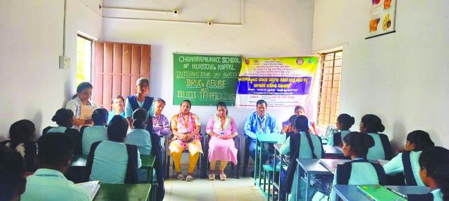 ಆರೋಗ್ಯ ಇಲಾಖೆಯಿಂದ ಜಾಗೃತಿ ಕಾರ್ಯಕ್ರಮ 