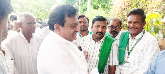 ಸರ್ಕಾರಿ ಪ್ರೌಡಶಾಲೆ ಮಂಜೂರಾತಿ, ಸರ್ಕಾರಿ ಆಸ್ಪತ್ರೆಯ ಸಮಸ್ಯೆ ಬಗೆಹರೆಸುವಂತೆ ಮನವಿ  