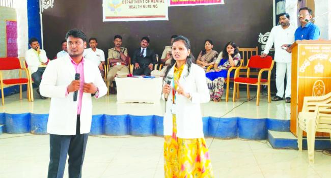 ದುಶ್ಚಟಗಳಿಗೆ ದಾಸರಾಗಿ ಅಮೂಲ್ಯವಾದ ಜೀವನ ಕಳೆದುಕೊಳ್ಳಬೇಡಿ:  ನ್ಯಾ.ಸಂದೀಪ ಪಾಟೀಲ  