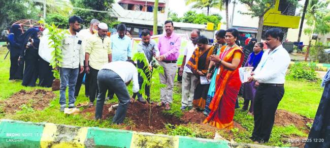 ಭವಿಷ್ಯದ ಜನಾಂಗಕ್ಕೆ ಉತ್ತಮ ಪರಿಸರ ನಿರ್ಮಿಸಬೇಕಾಗಿದೆ: ಇಂಗಳಗಿ  