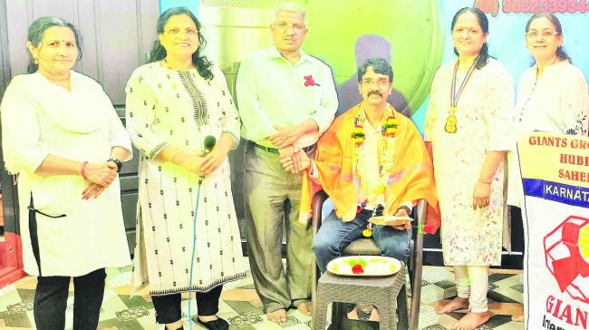 ಸಂಗೀತ ಗುರು ಗಾಯಕ ವೆಂಕಟೇಶ ಭಂಡಾರಿಗೆ ಸನ್ಮಾನ 