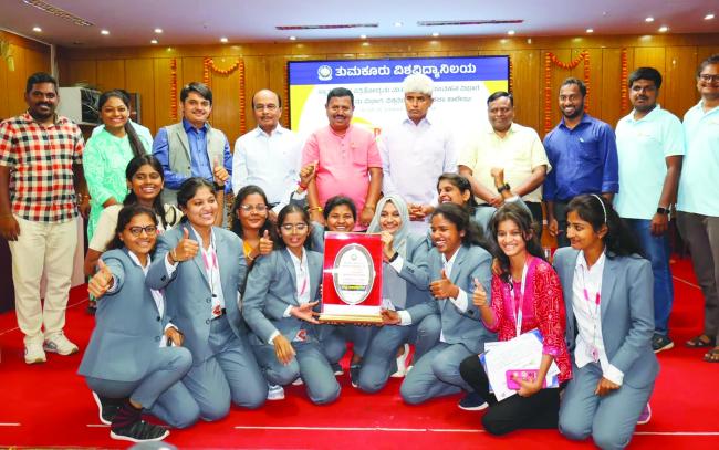 “ಸಮಗ್ರ ಛಾಂಪಿಯನ್‌ಶಿಪ್‌” ಗಳಿಸಿದ ಮಹಿಳಾ ವಿವಿಯ ತಂಡ 