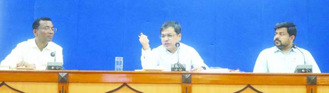 ಗುಣಮಟ್ಟದ ಶಿಕ್ಷಣಕ್ಕೆ ಆದ್ಯತೆ ನೀಡಿ: ಫಲಿತಾಂಶ ಸುಧಾರಣೆಗೆ ಕ್ರಮ ವಹಿಸಿ: ಘೋಷ್ 