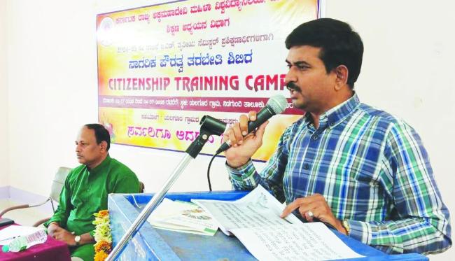 ಶಿಕ್ಷಕರು ಸಮಾಜ ಮುಖಿಯಾಗಿ ಕಾರ್ಯನಿರ್ವಹಿಸಬೇಕು:   ಮಾಧವ ಗುಡಿ