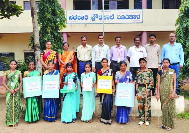 ಬೂದಿಹಾಳ ಸರಕಾರಿ ಪ್ರೌಢಶಾಲೆಯಲ್ಲಿ ಶಾಲಾ ಸಂಸತ್ ಚುನಾವಣೆ 
