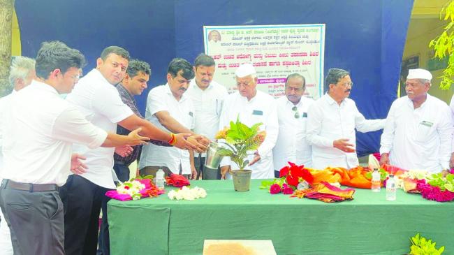 ದಿ.ಬಿ.ಆರ್‌.ಪಾಟೀಲರ ವ್ಯಕ್ತಿತ್ವ ಅನುಕರಣೀಯ: ಡಾ.ಅನೀಲ  