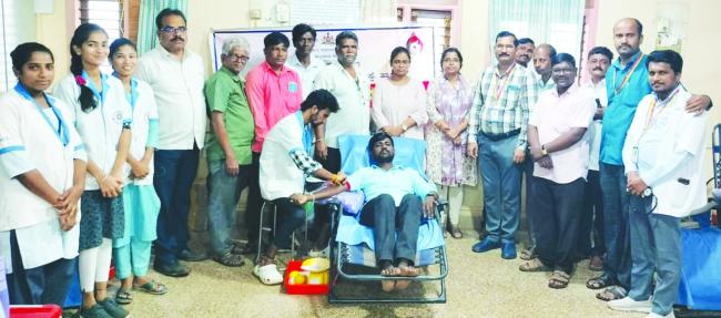 ಬ್ಯಾಂಕಿನ ಗ್ರಾಹಕರಿಗೆ ರಕ್ತದಾನ ಶಿಬಿರ 