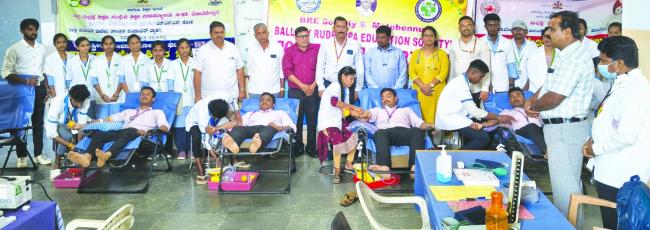 ಸ್ವಯಂ ಪ್ರೇರಿತ ರಕ್ತದಾನ ಶಿಬಿರ  