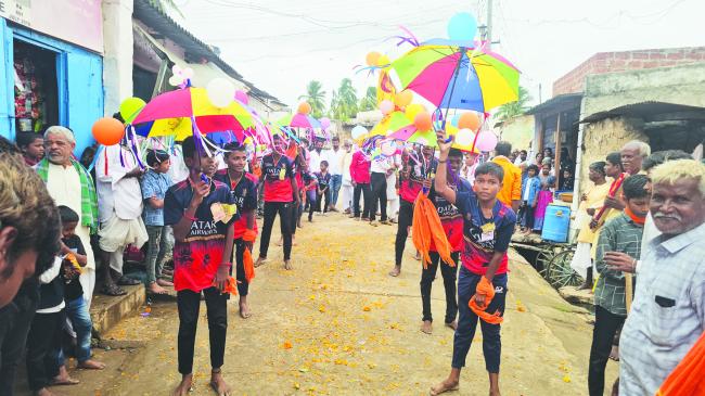 ಉಗರಗೋಳದಲ್ಲಿ ಪಂಜಾಗಳ ಭವ್ಯ ಮೆರವಣಿಗೆ  