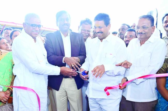 ಸರ್ಕಾರದ ಯೋಜನೆಗಳು - ಸಾಧನೆ ಬಿಂಬಿಸುವ ವಸ್ತುಪ್ರದರ್ಶನಕ್ಕೆ ಉಪ ಸಭಾಧ್ಯಕ್ಷರಿಂದ  ಚಾಲನೆ 