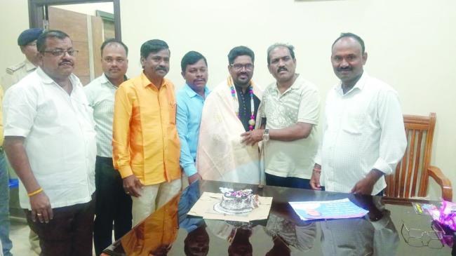 ಶಾಸಕರಿಂದ ಕಲಾವಿದ ಶರೀಪಗೆ ಸನ್ಮಾನ