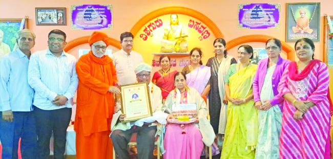 ವಚನಗಳಿಂದ ಅಂತರಂಗ ಶುದ್ಧಿ : ಡಾ. ಸಂಜಯ ಸಿಂಧೆಹಟ್ಟಿ 