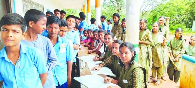 ಮನೆ ಮತದಾನ: ಅಣಕು ಪ್ರದರ್ಶನ