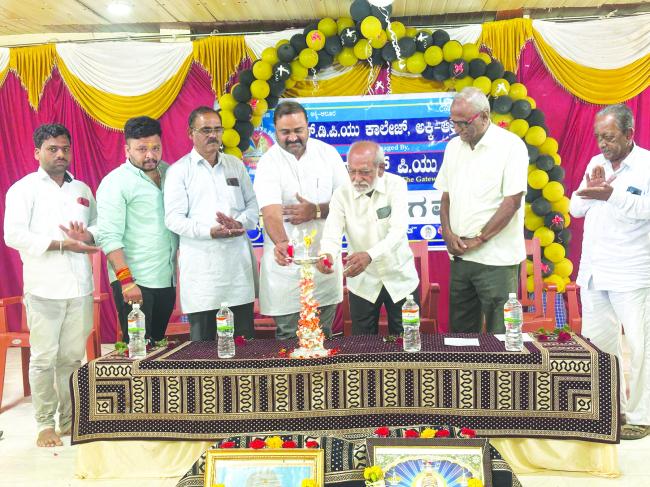 ಸ್ಪರ್ಧಾತ್ಮಕ ಯುಗದಲ್ಲಿ ಪರಿಶ್ರಮವಿದ್ದರೆ ಮಾತ್ರ ಯಶಸ್ಸು ಸಾಧ್ಯ 